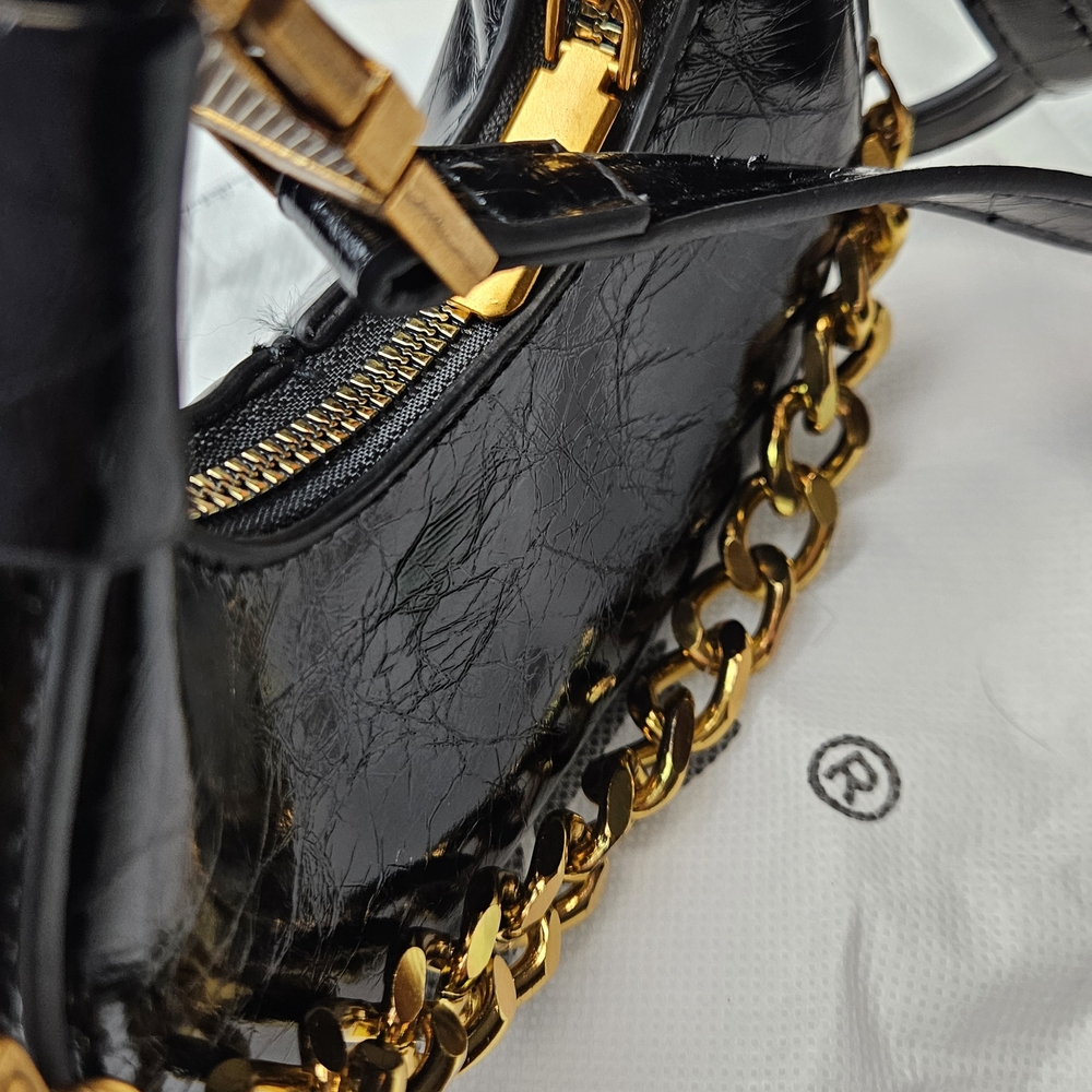 Black and Gold Chain Women's Crossbody Bag (NWOT) - Picture 10 of 11